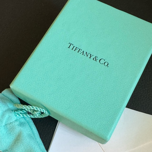 Tiffany & Co. Retired Sterling silver Heart Charm w/ pouch, box, bow & notecard - Picture 2 of 2